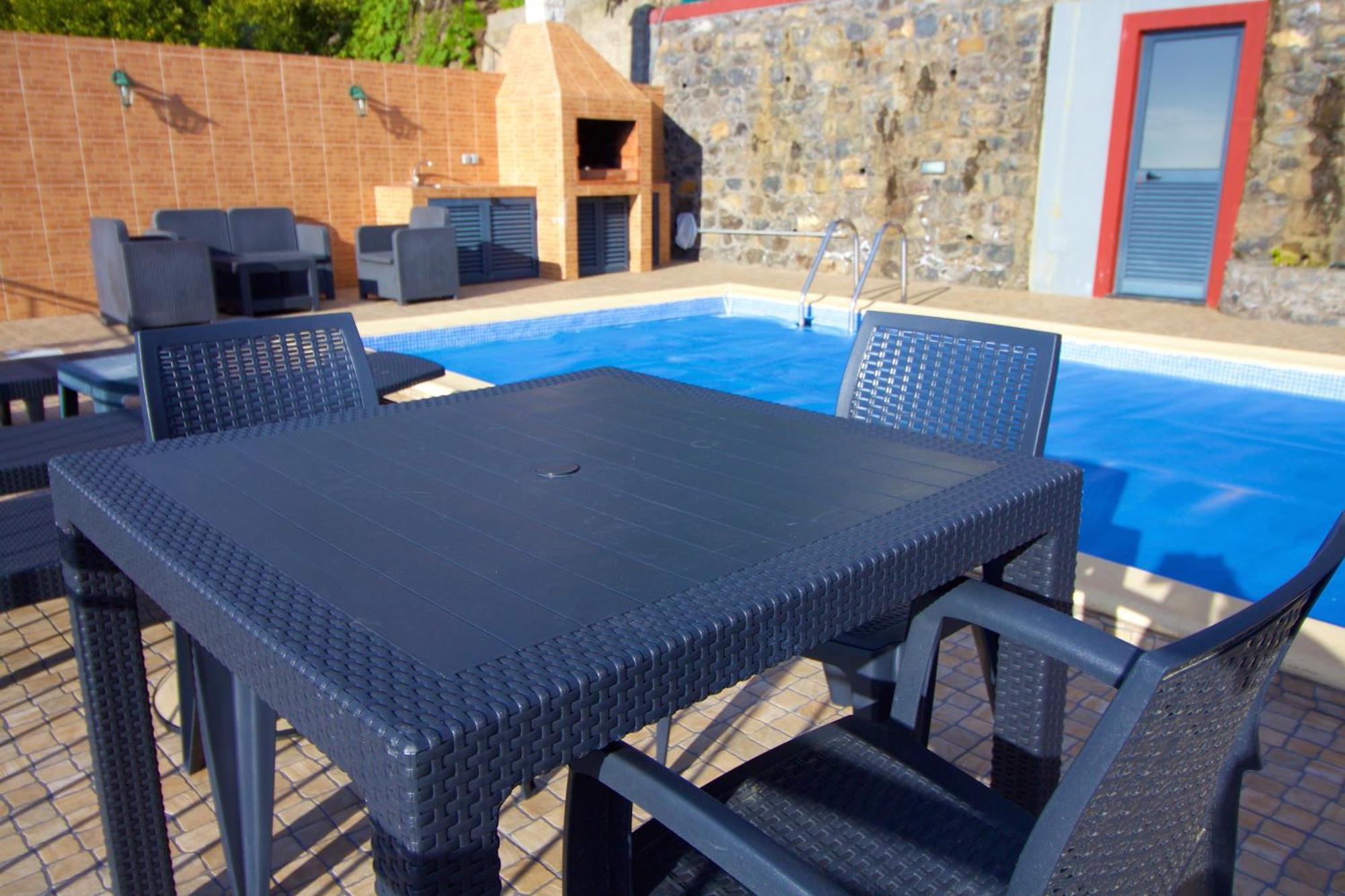 Casa Da Rainha Bungallow Estreito Da Calheta Exterior photo