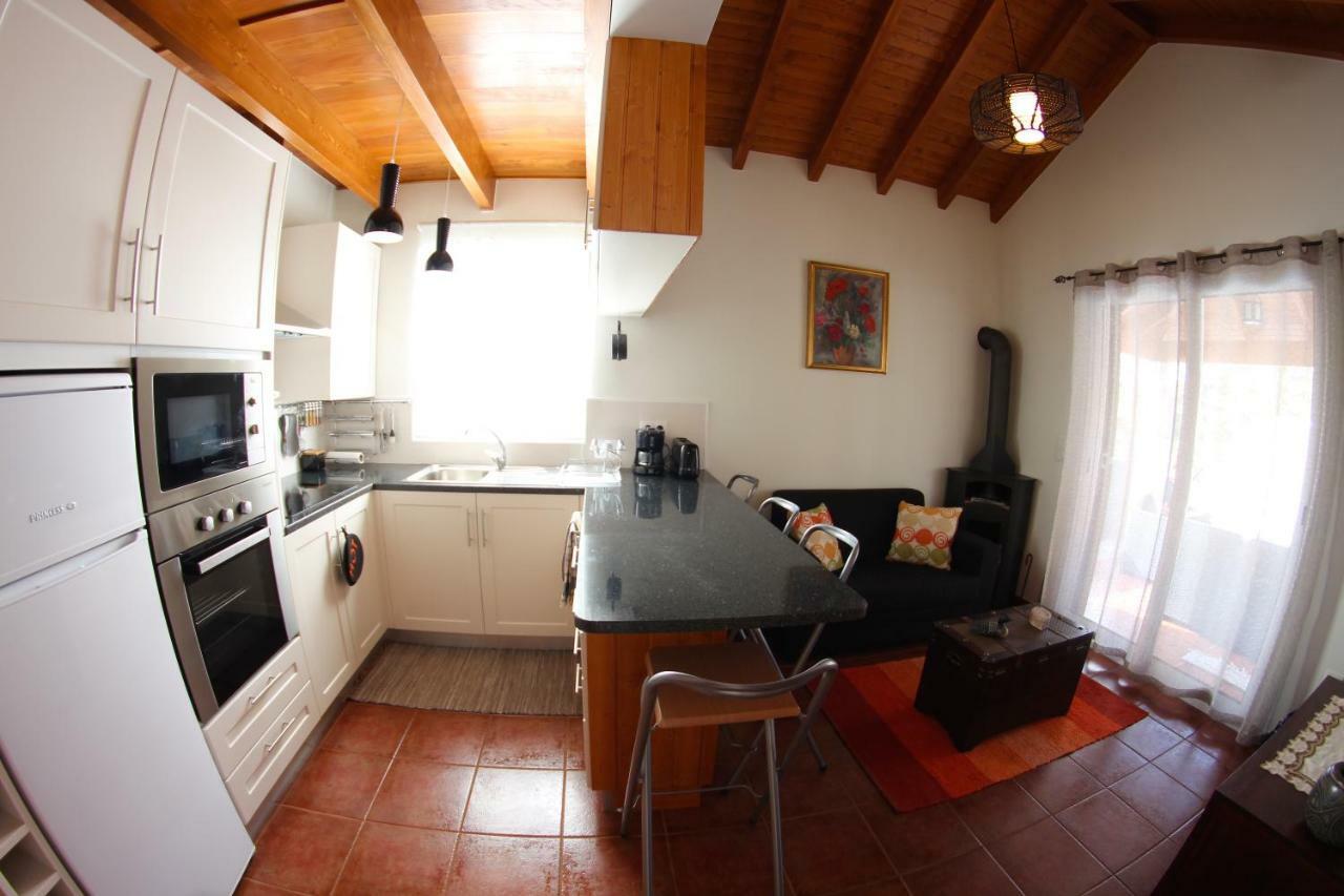 Casa Da Rainha Bungallow Estreito Da Calheta Exterior photo